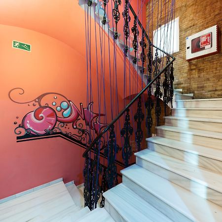 Red Nest Hostel Valencia Exteriör bild