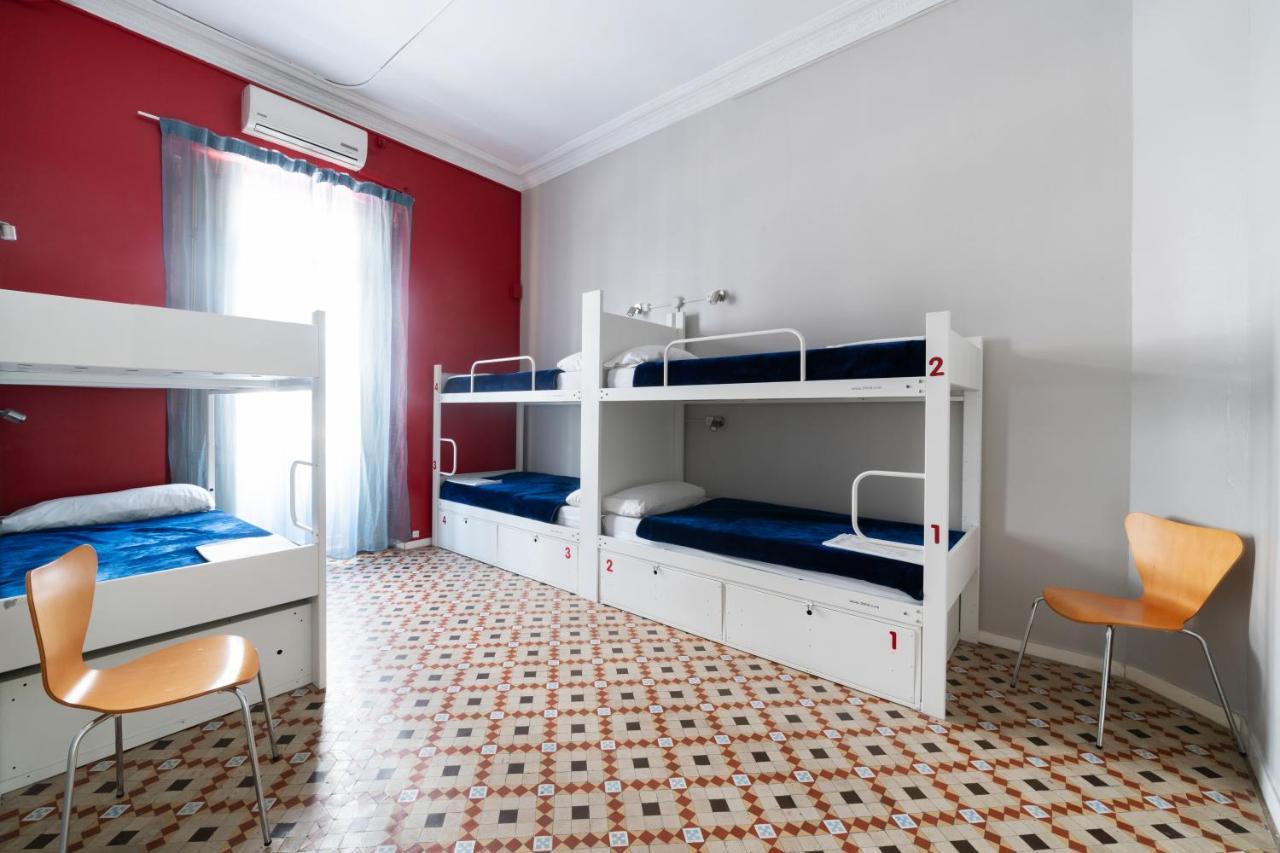 Red Nest Hostel Valencia Exteriör bild