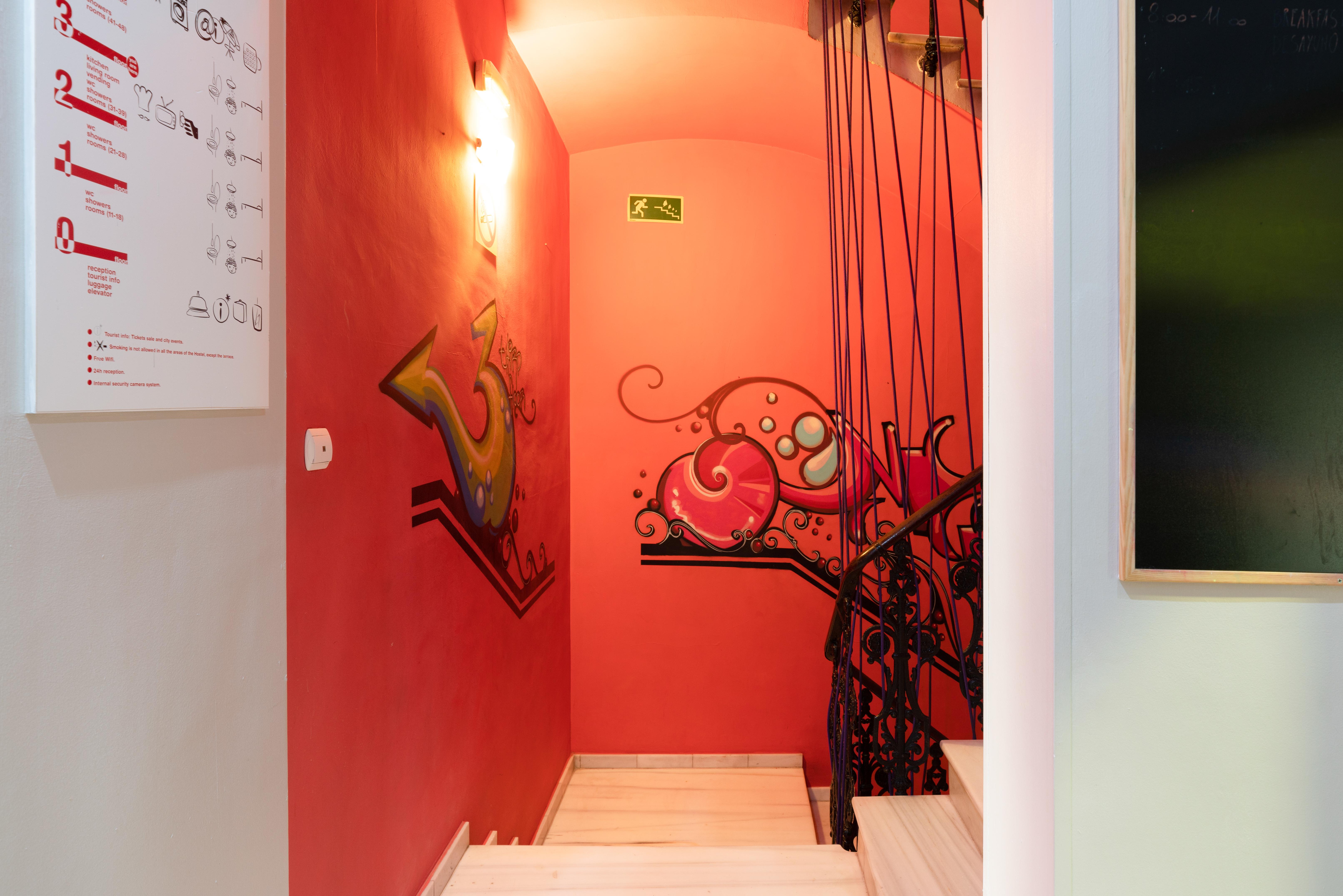 Red Nest Hostel Valencia Exteriör bild