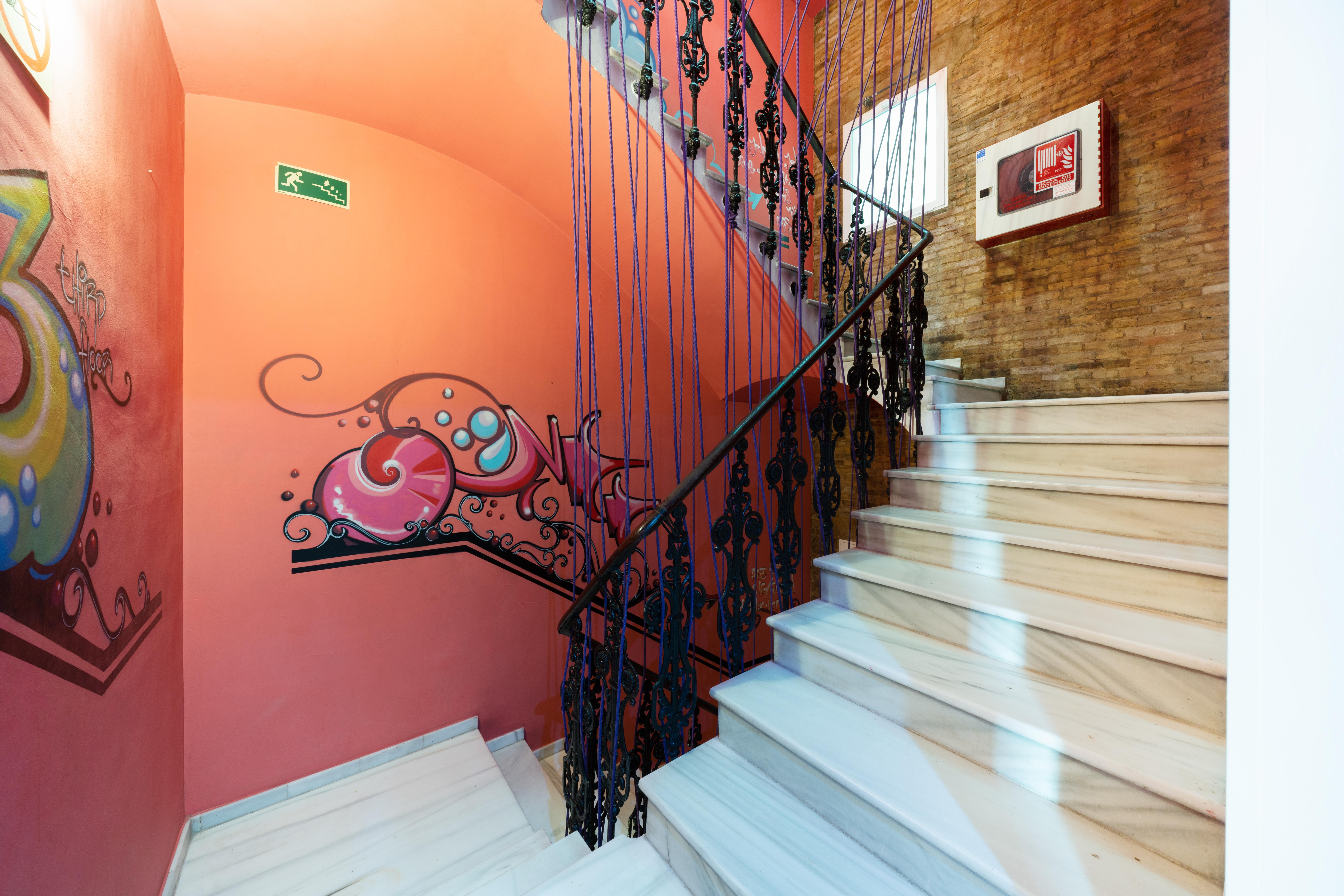 Red Nest Hostel Valencia Exteriör bild