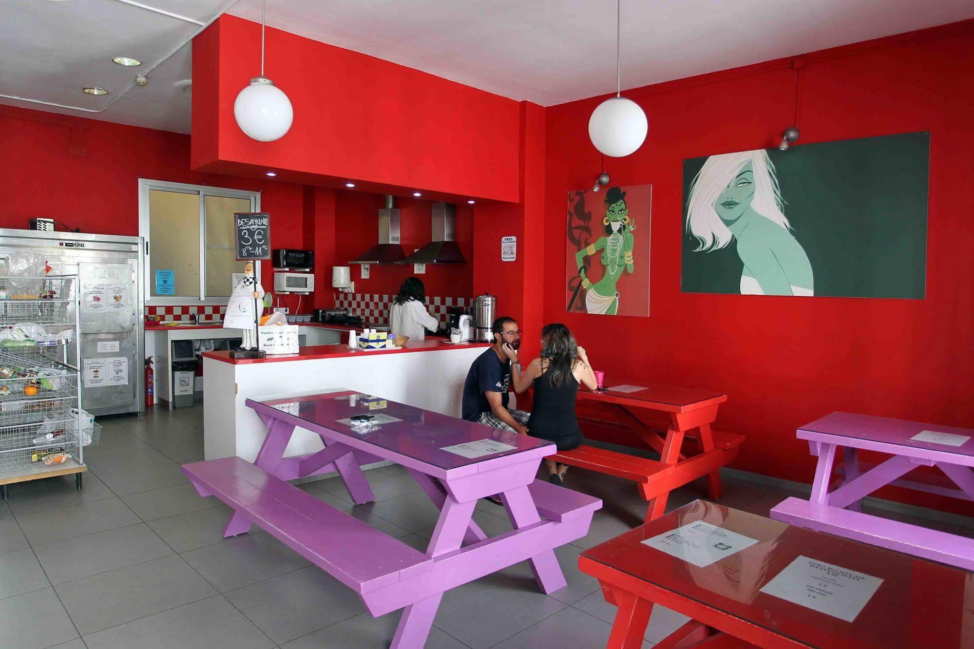 Red Nest Hostel Valencia Exteriör bild